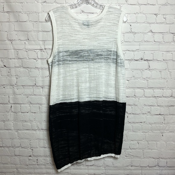 Left of Center for Anthropologie Sleeveless Shadow Striped Tunic - Picture 6 of 13